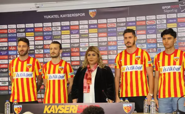 Kayserispor yeni transferlerini tanıttı