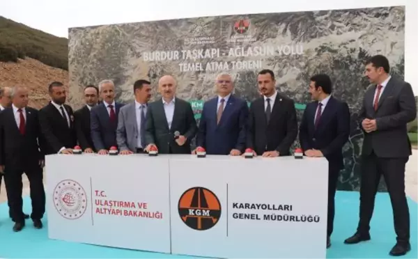 BAKAN KARAİSMAİLOĞLU: KÜRESEL OYUNLARLA VE İÇERİDEKİ PİYONLARI İLE MÜCADELE EDİYORUZ