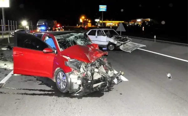 Aksaray'da otomobiller kafa kafaya çarpıştı: 1 ölü