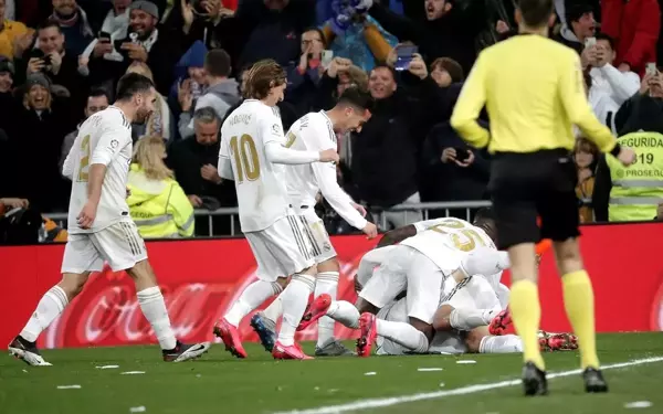 El Clasico'da Barcelona'yı 2-0 yenen Real Madrid, liderlik koltuğuna oturdu