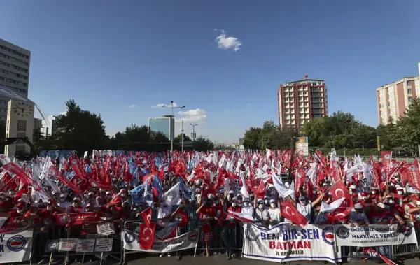 Memur-Sen Genel Başkanı Yalçın'dan hükümete toplu sözleşme çağrısı