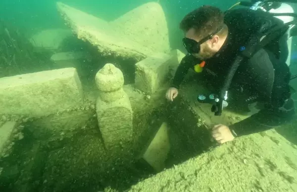 Su altı dalışçıları Halfeti'de batık şehri fotoğrafladı