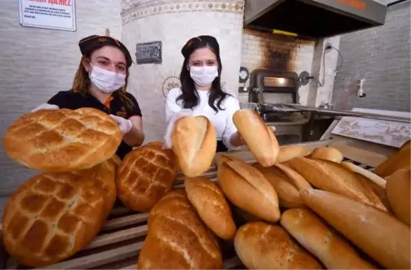 Koronavirüsün sosyal hayatı kısıtlamasıyla, ekmeğe talep yüzde 35 arttı