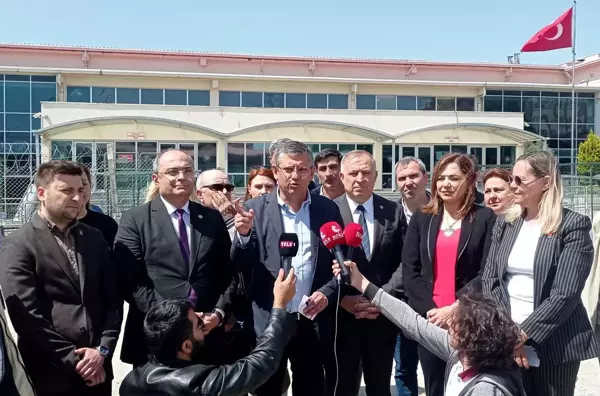 CHP Grup Başkanvekili Özel, Osman Kavala'yı cezaevinde ziyaret etti