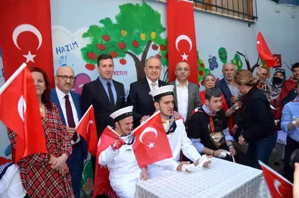 Yalova'da engelli gençlere asker eğlencesi