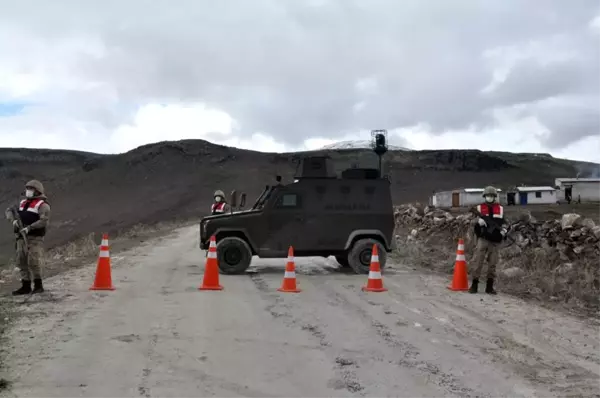 Kars'ta 3 köy ve 1 belde karantinaya alındı