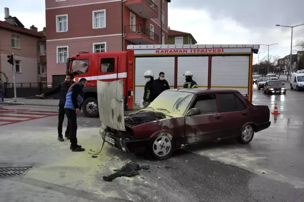 Karaman'da seyir halindeki otomobil alev aldı