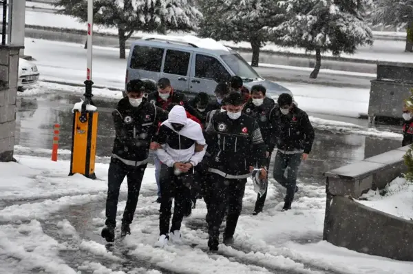 Son dakika haberleri... Karaman'da uyuşturucu operasyonu: 7 tutuklu