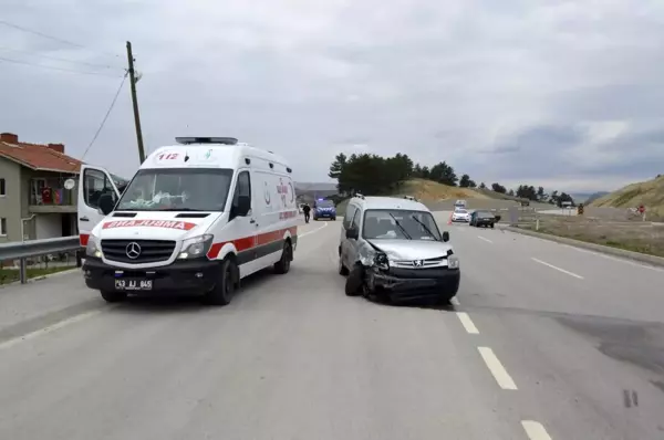 Son dakika haberi! Tavşanlı'da trafik kazası: 4 yaralı