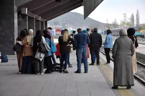 Doğu Ekspresi'nde bayram yoğunluğu