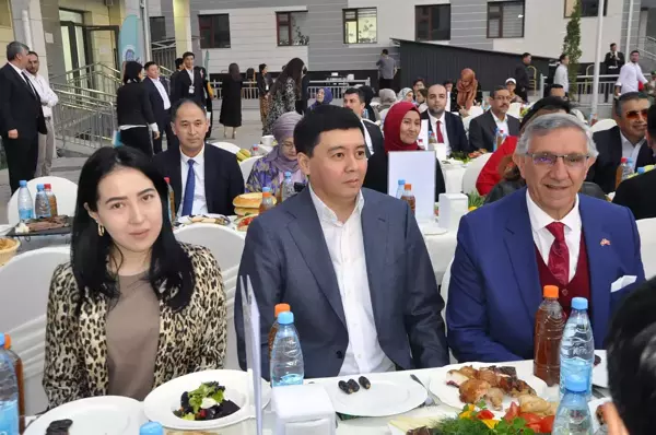 Kırgızistan'da Türkiye Maarif Vakfından iftar programı