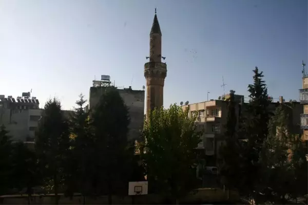 Kilis'in 'Öksüz minaresi' camiye kavuşuyor