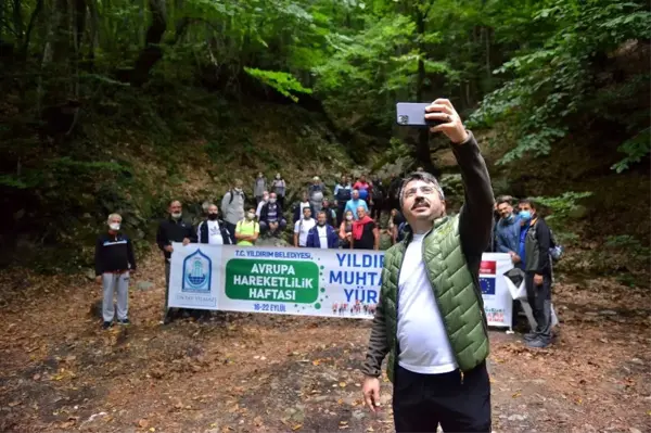 Bursalı muhtarlar Uludağ'ın eteklerinde yürüdü