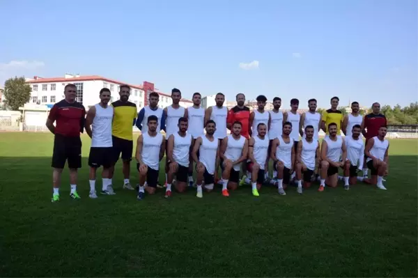 Siirt'te 2 futbolcu ve yardımcı antrenörün korona virüs testi pozitif çıktı