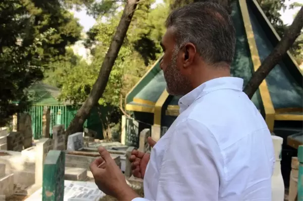 Şanlıurfa'da mezarlıklarda kandil yoğunluğu