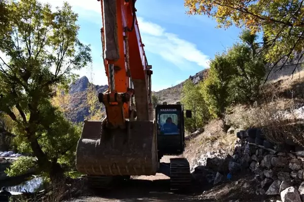 Şırnak'ta arıcılar için bal ormanlarına yol yapılıyor