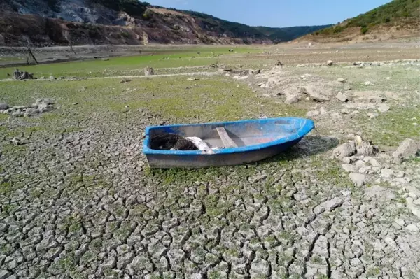 Sazlıdere Barajı'nda korkutan görüntü, su seviyesi yüzde 5'e düştü