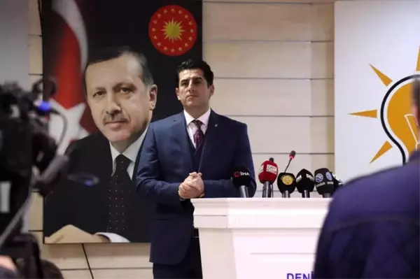 AK Parti İl Başkanlığına atanan Yücel Güngör bayrağı teslim aldı