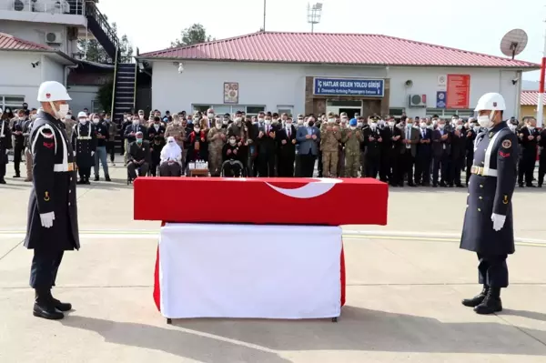 Şehit Jandarma Uzman Çavuş Erkan Erdem'in naaşı memleketine uğurlandı (2)