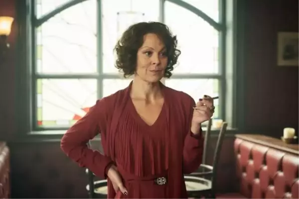 Peaky Blinders'ın yıldızı Helen McCrory hayatını kaybetti