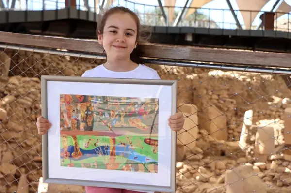 Göbeklitepe resmi ile Japonya'da dereceye giren Lara, hayali olan Göbeklitepe'yi gezdi