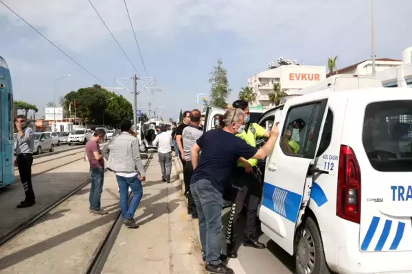 2 saat önce satın alınan kamyonet karşı şeride geçip iki aracı biçti: 2 yaralı