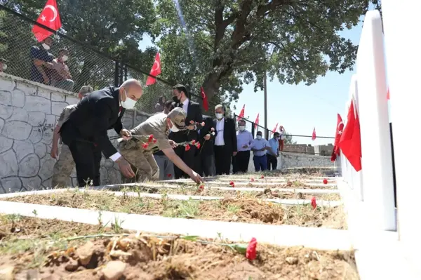 MARDİN'DE PKK'NIN KATLETTİĞİ 30 KİŞİ ANILDI