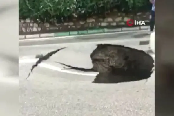 Bursa'da sağanak yağış sonrası yol çöktü