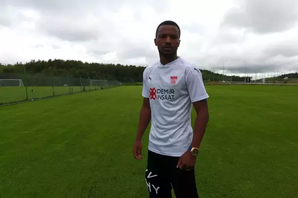 Sivasspor, Kayode ile yeniden anlaştı