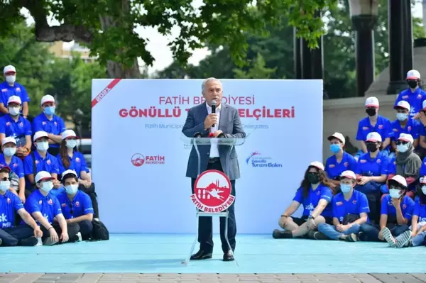 Fatih'te gönüllü turizm elçileri göreve başladı