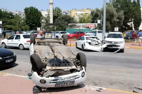 Park etmek isterken kontrolden çıkan otomobil, faciaya neden oluyordu