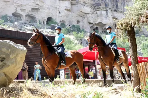 Son dakika haberi! 14 kilometrelik Ihlara Vadisi'nde atlı jandarma timleri devriyede