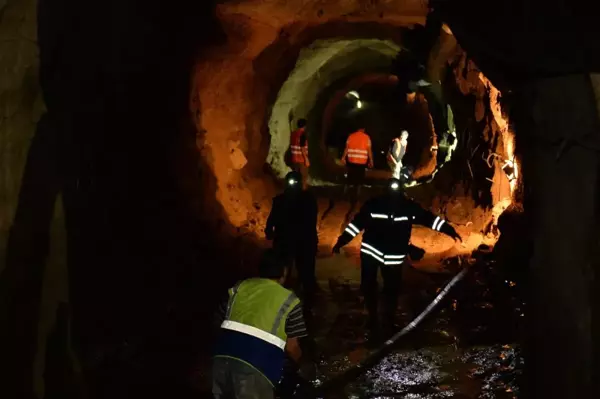 Son dakika haber... Dört gün önce sele kapılan işçiyi arama çalışmaları sürüyor