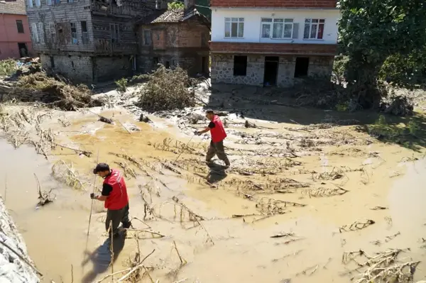 Sele kapılan 13 yaşındaki Rabia, 17 gündür aranıyor