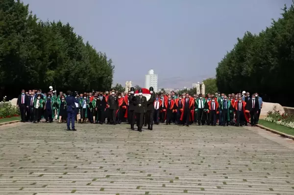 Yargıtay adli yılın ilk gününde Anıtkabir'e ziyaret gerçekleştirdi