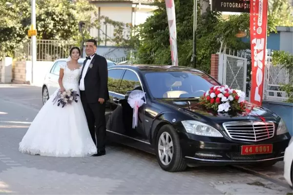 Malatya Valisi Baruş'un makam aracı gazinin gelin arabası oldu