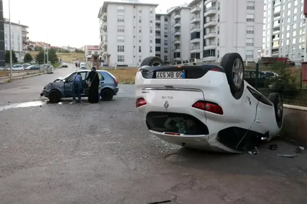 Ters dönen otomobilden burnu bile kanamadan çıktı