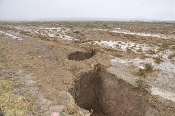 KONYA'DA YAYLADA DEV YARIKLAR OLUŞTU