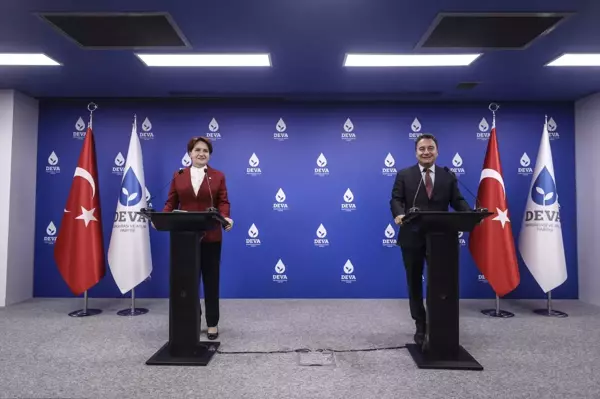 Akşener, DEVA Partisi Genel Başkanı Babacan'ı parti genel merkezinde ziyaret etti (2)