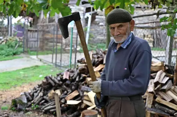 96'lık delikanlı kışa hazırlanıyor