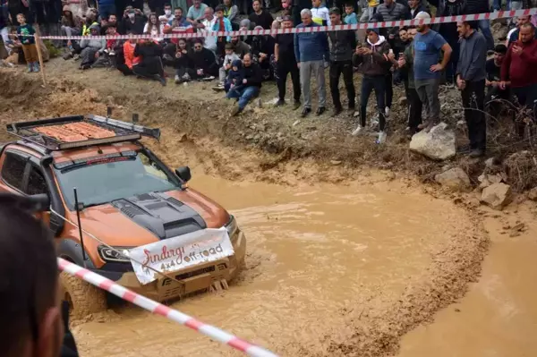 Sındırgı'da Offroad yarışları nefes kesti