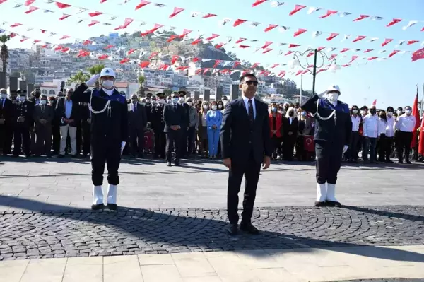 Kuşadası'nı Cumhuriyet Bayramı coşkusu sardı