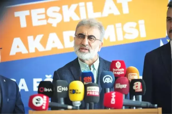 EFKAN ALA: BAŞARININ TEMEL ŞARTI BİLMEK DEĞİL SÜREKLİ ÖĞRENEBİLMEK