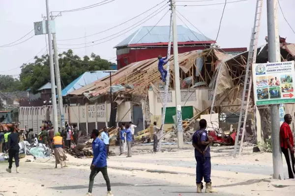 Mogadişu'daki bombalı saldırının bilançosu belli oldu: 8 ölü, 17 yaralı