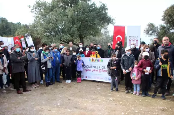 Bodrum'da 200 göçmen antik kenti gezdi