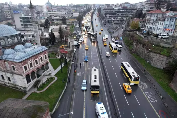 Unkapanı'nda İETT otobüsleri çarpıştı: 8 yaralı