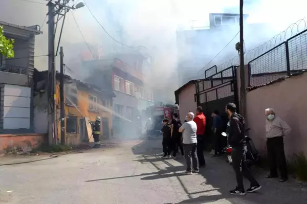 Metruk evde aynı gün iki kez yangın çıktı