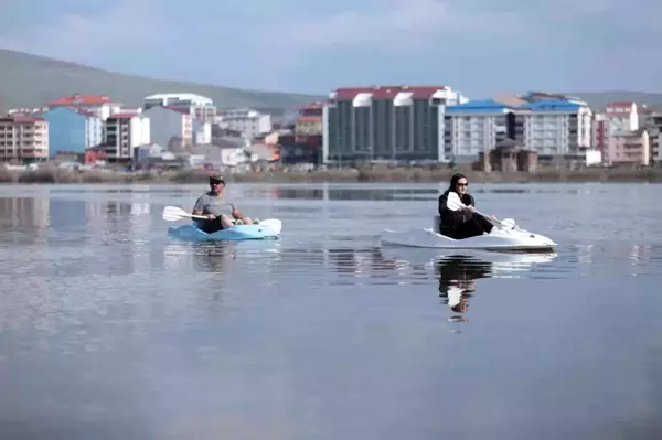 Sular altında kalan ovada 