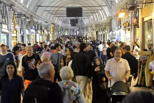 Kapalıçarşı'ya turist akını