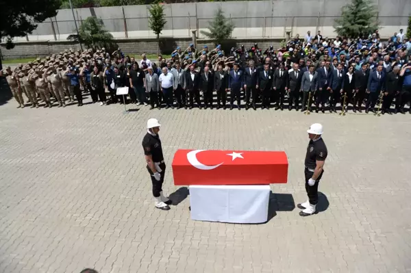 Kalp krizi sonucu vefat eden Solhan İlçe Emniyet Müdürü Koç için tören yapıldı